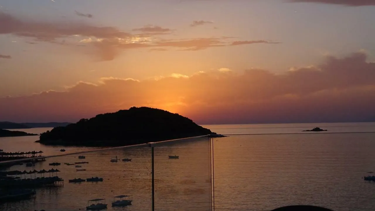 King Hotel Ksamil 4*,