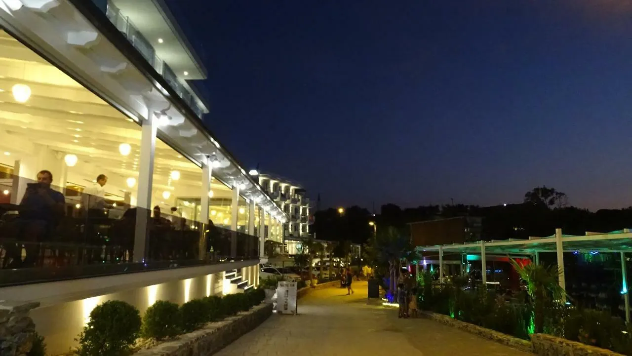 King Hotel Ksamil