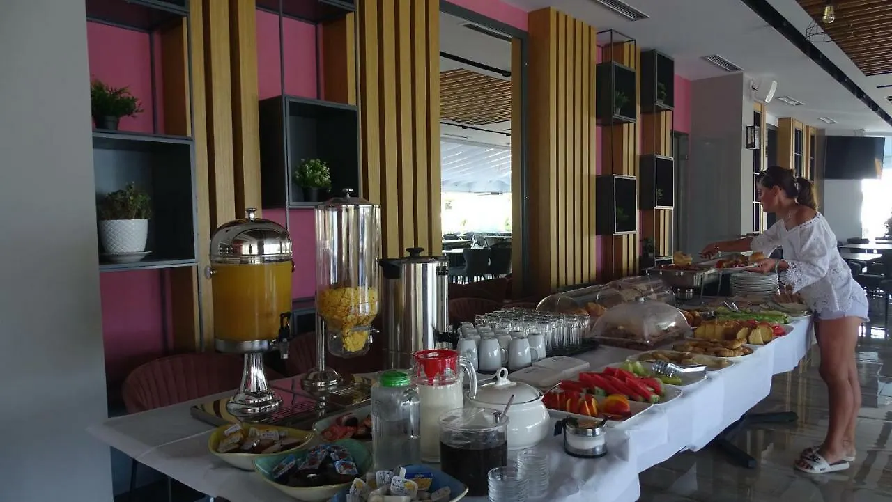 King Hotel Ksamil