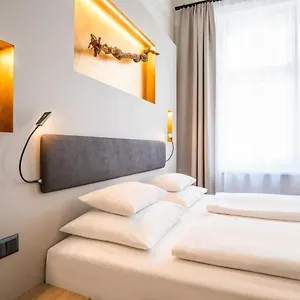 **** Hotel Rathaus - Wein & Design Austria