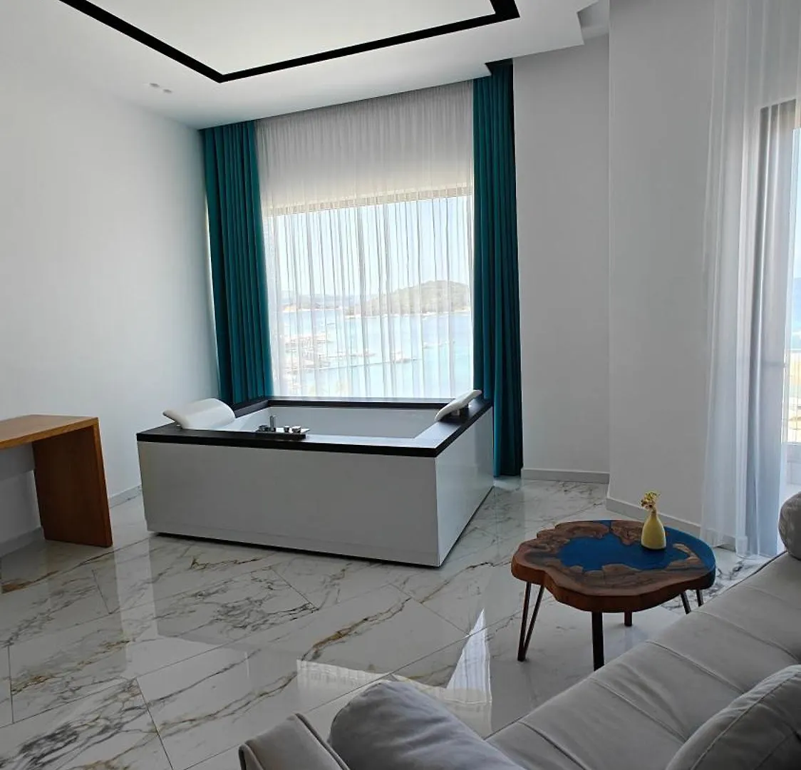 King Hotel Ksamil 4*,  Albania