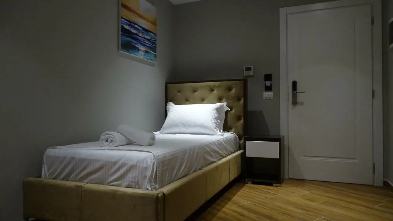 King Hotel クサミル